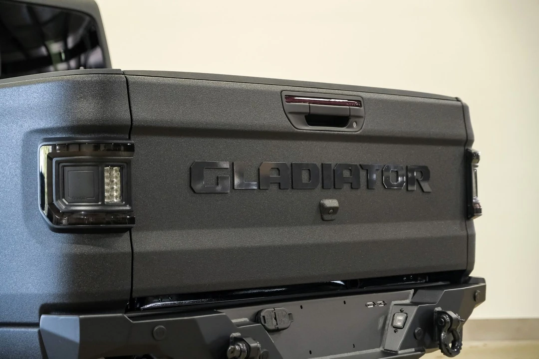 2025 Jeep JT Gladiator - Image 8 of 12