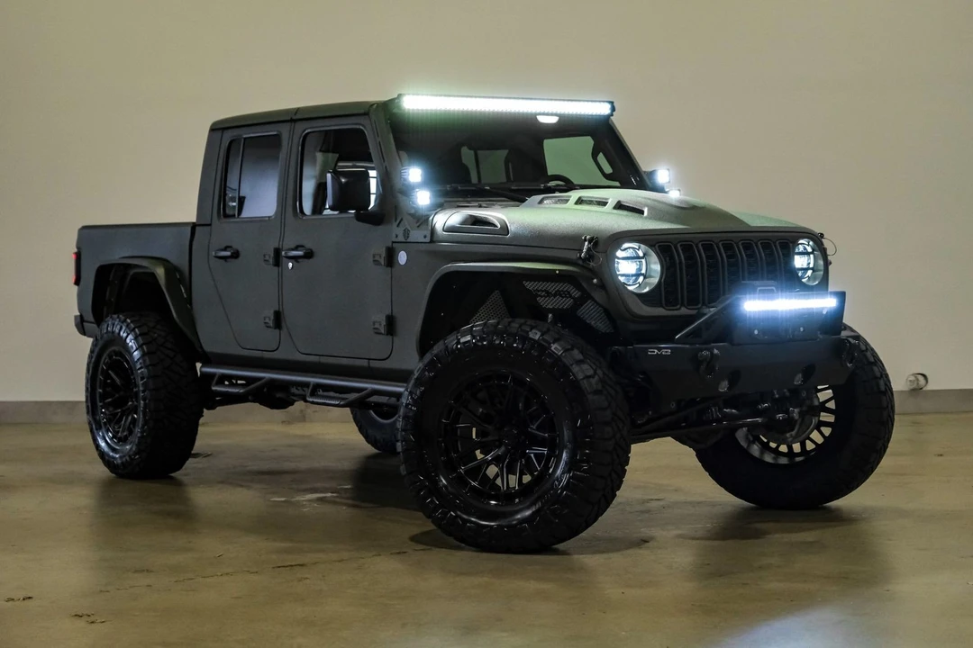 2025 Jeep JT Gladiator - Image 9 of 12