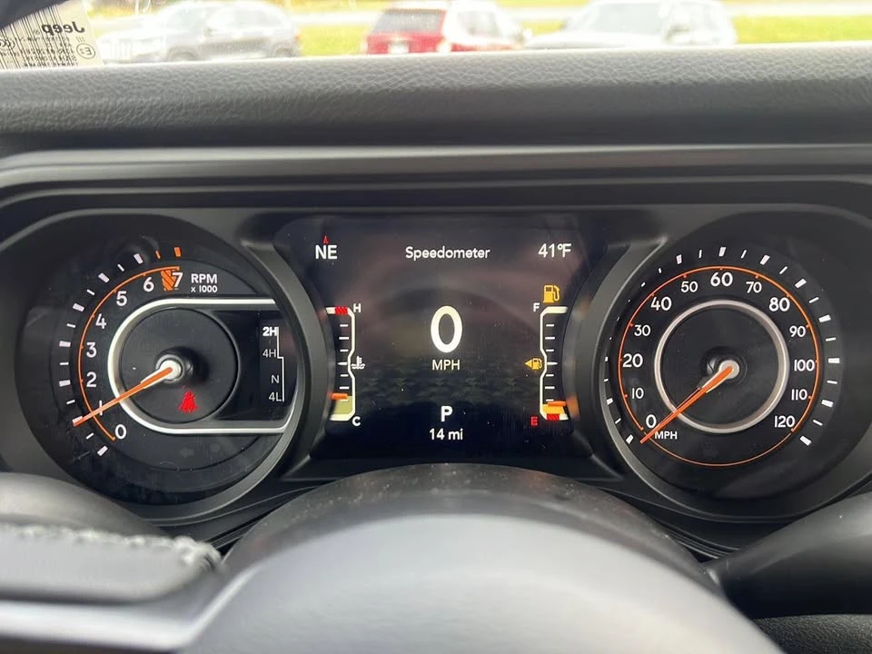 2025 Jeep JT Gladiator - Image 13 of 18