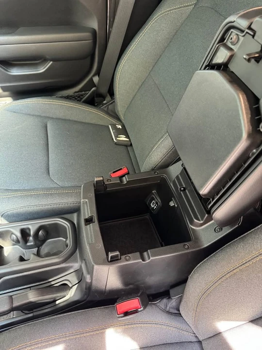 2025 Jeep JT Gladiator - Image 11 of 19