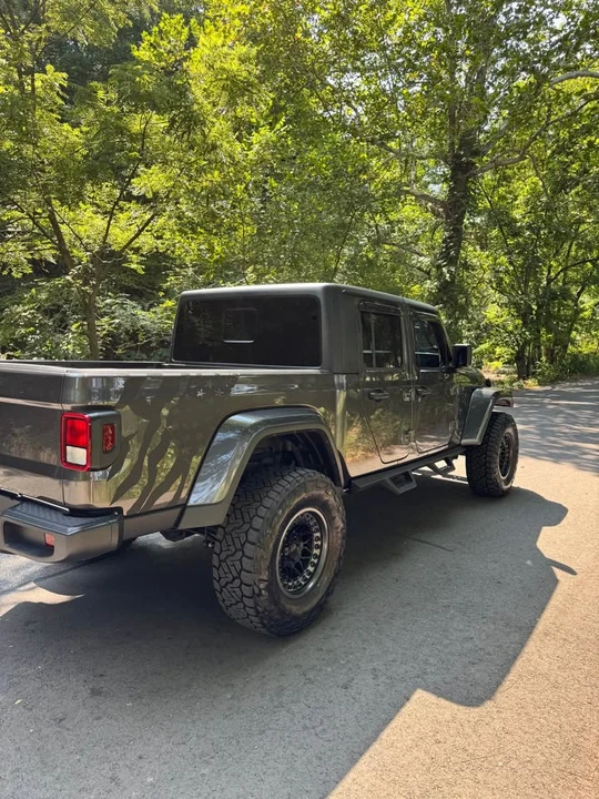 2025 Jeep JT Gladiator - Image 5 of 19