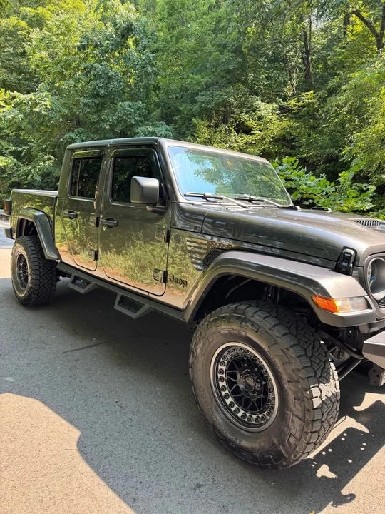 2025 Jeep JT Gladiator - Image 6 of 19