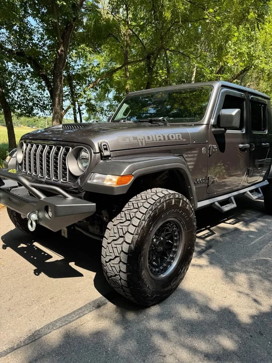 2025 Jeep JT Gladiator - Image 7 of 19