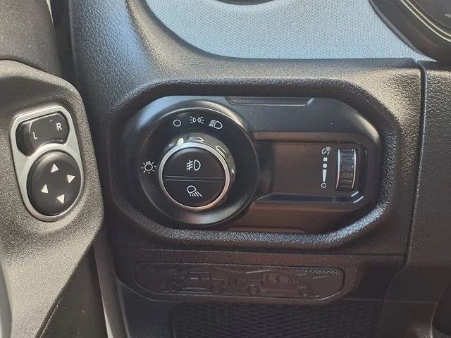 2025 Jeep JT Gladiator - Image 11 of 20