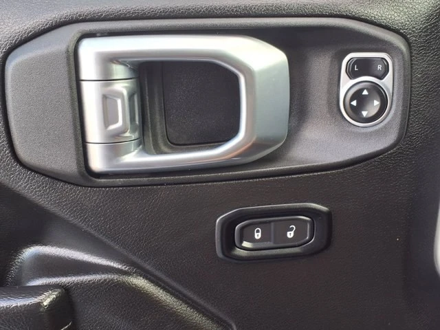 2025 Jeep JT Gladiator - Image 12 of 20