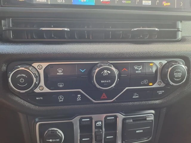 2025 Jeep JT Gladiator - Image 9 of 20