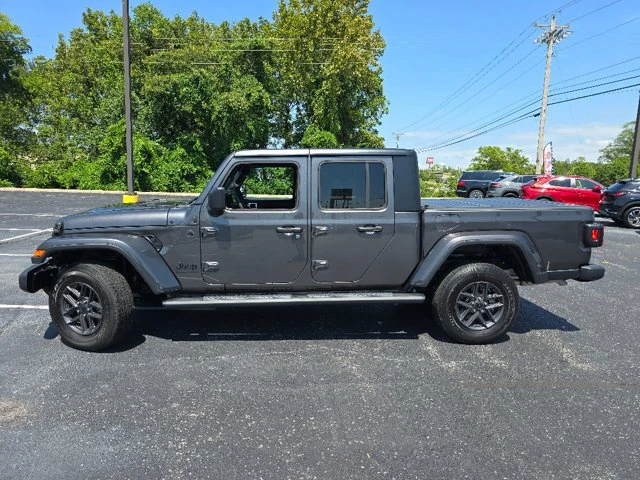 2025 Jeep JT Gladiator - Image 11 of 20