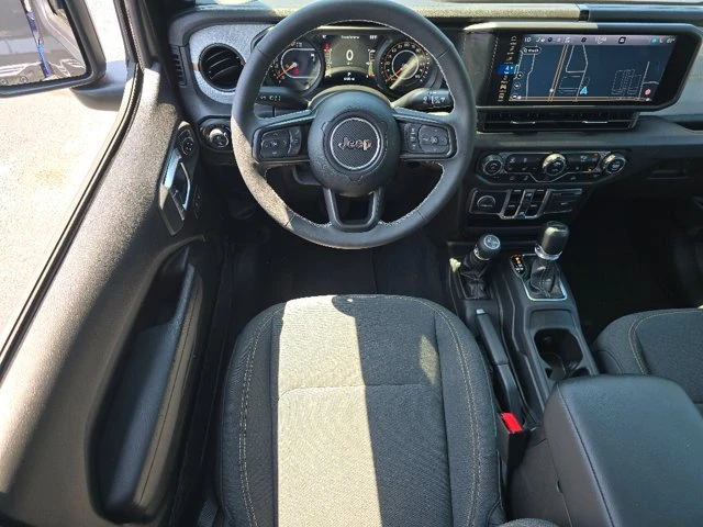 2025 Jeep JT Gladiator - Image 18 of 20