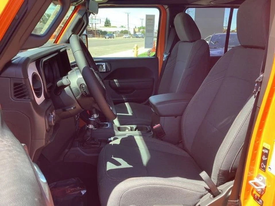 2025 Jeep JT Gladiator - Image 7 of 9