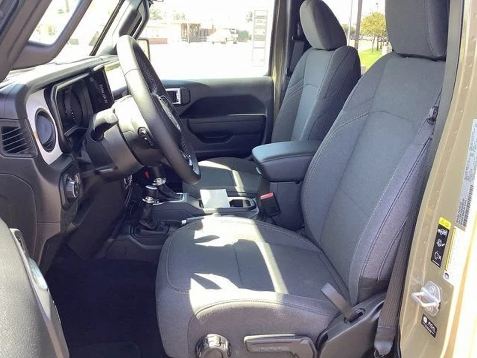 2025 Jeep JT Gladiator - Image 7 of 9
