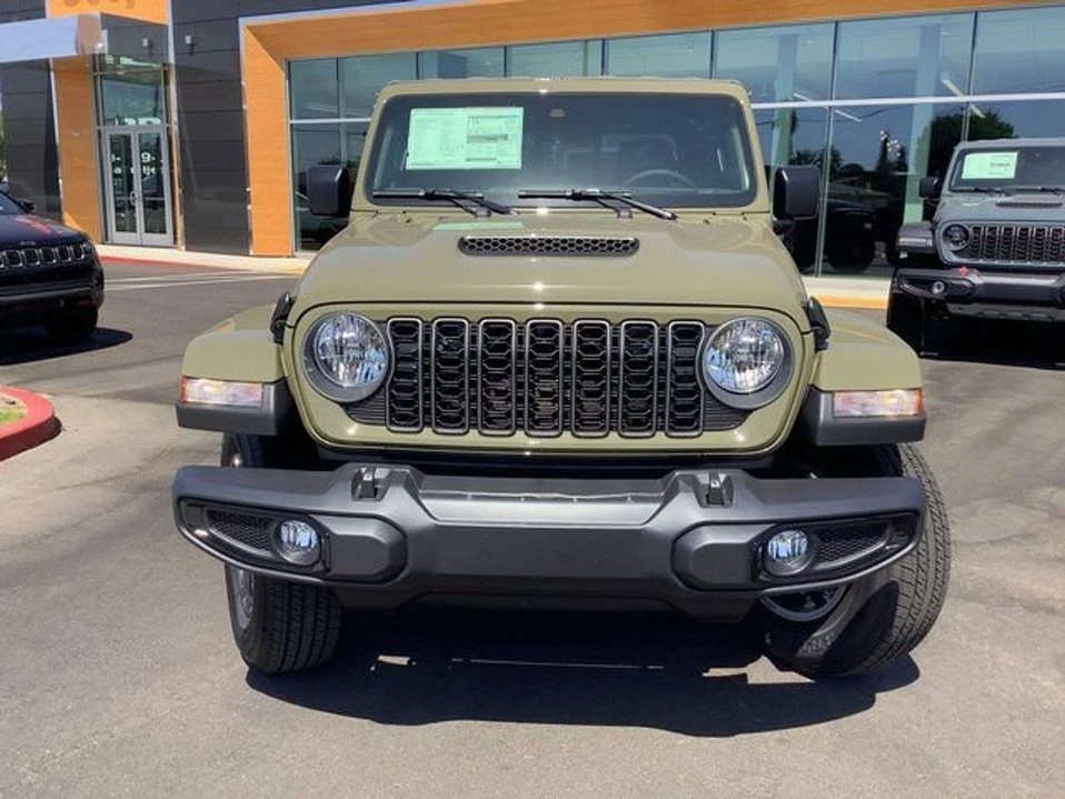 2025 Jeep JT Gladiator - Image 3 of 9