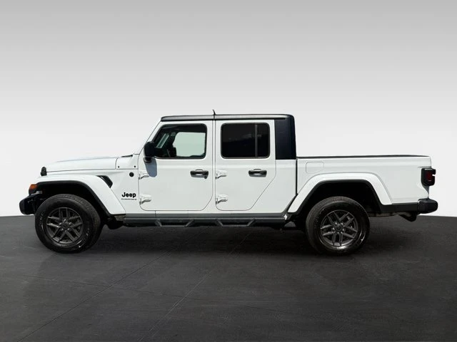 2025 Jeep JT Gladiator - Image 7 of 20