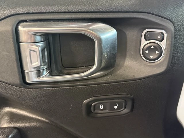 2025 Jeep JT Gladiator - Image 19 of 20