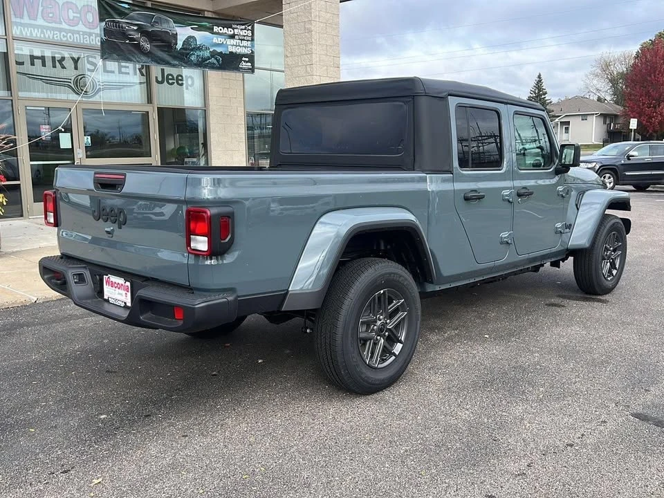 2025 Jeep JT Gladiator - Image 8 of 20
