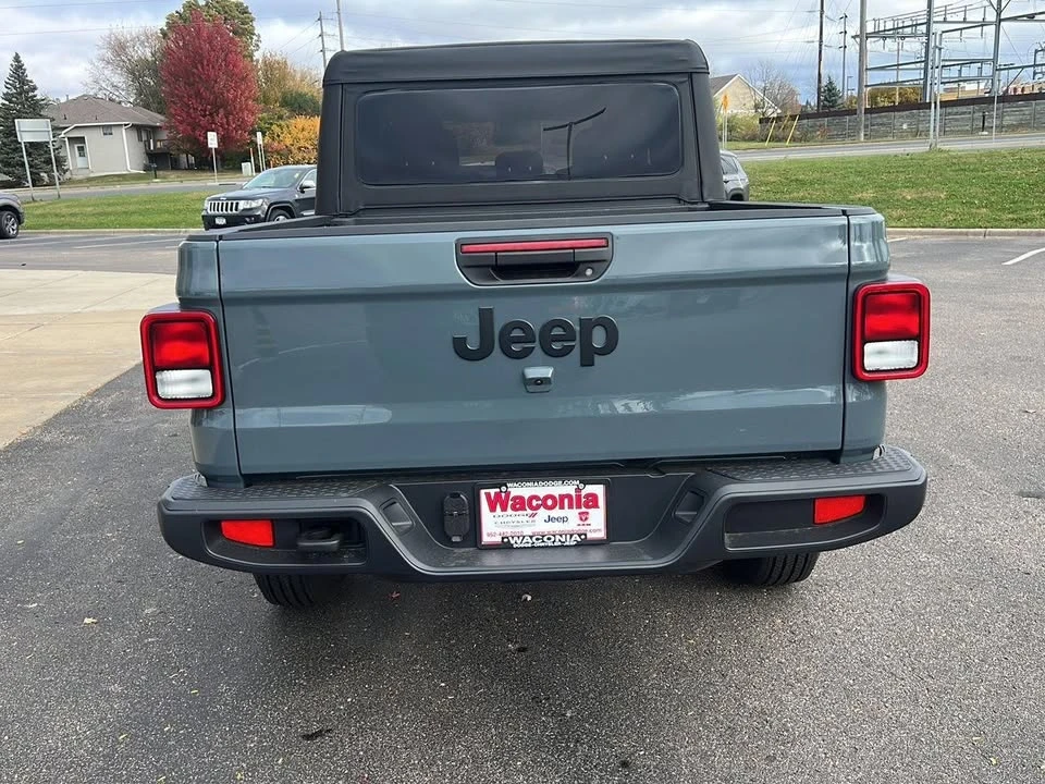 2025 Jeep JT Gladiator - Image 7 of 20