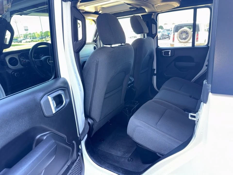 2025 Jeep JT Gladiator - Image 17 of 20