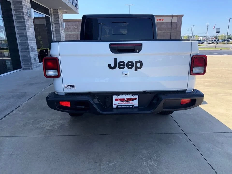 2025 Jeep JT Gladiator - Image 8 of 20