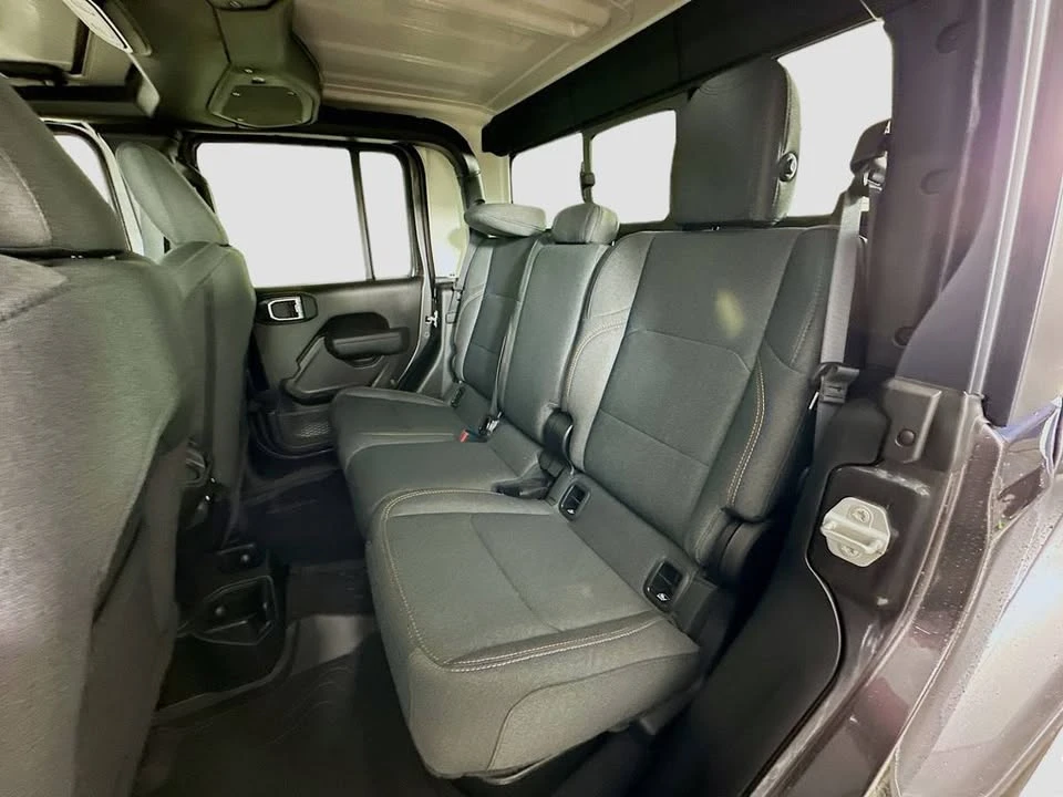 2025 Jeep JT Gladiator - Image 17 of 20