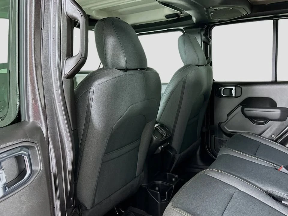2025 Jeep JT Gladiator - Image 14 of 20