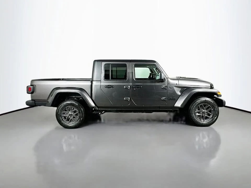 2025 Jeep JT Gladiator - Image 8 of 20