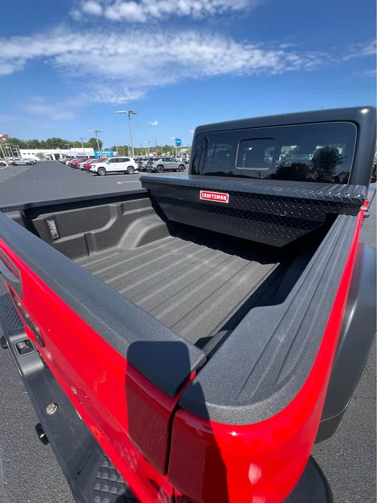 2025 Jeep JT Gladiator - Image 3 of 14