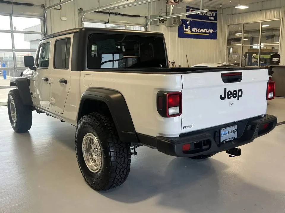 2025 Jeep JT Gladiator - Image 6 of 19