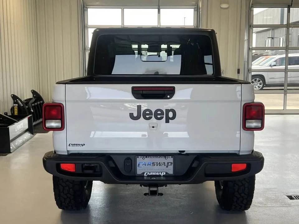 2025 Jeep JT Gladiator - Image 5 of 19