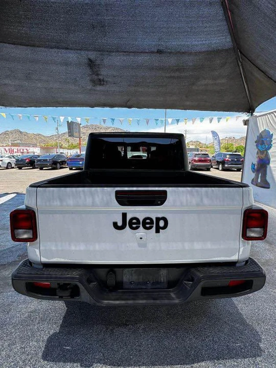 2025 Jeep JT Gladiator - Image 8 of 9