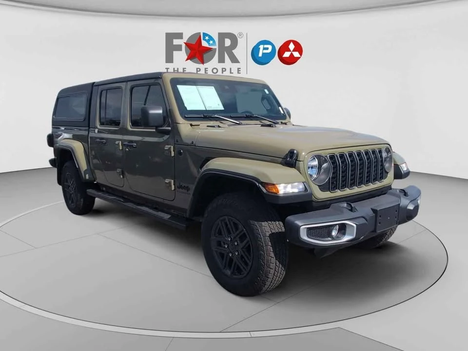 2025 Jeep JT Gladiator - Image 2 of 8