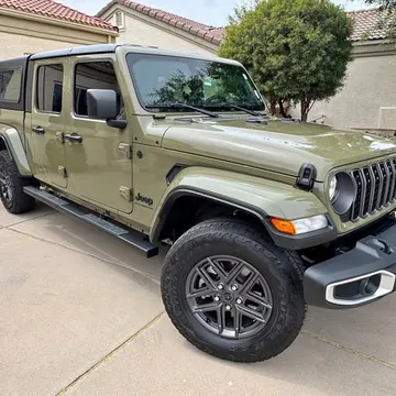 2025 Jeep Gladiator Sport S