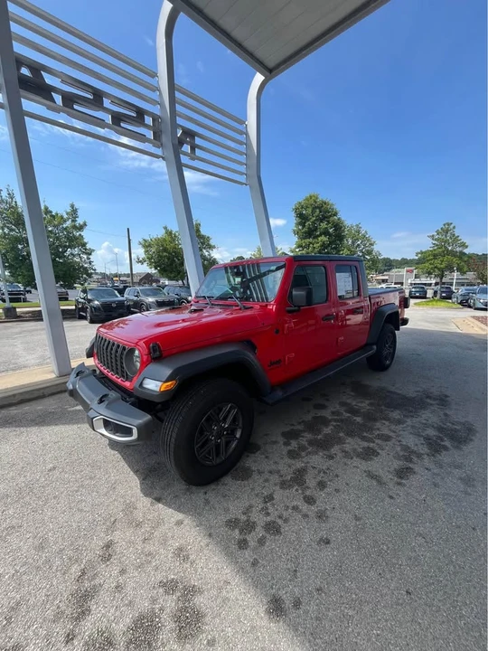 2025 Jeep JT Gladiator - Image 2 of 18
