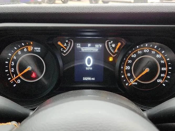 2025 Jeep JT Gladiator - Image 16 of 20