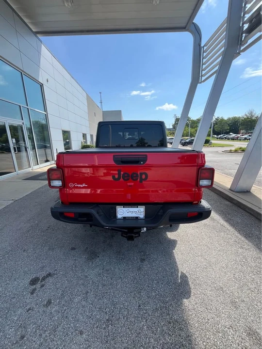 2025 Jeep JT Gladiator - Image 5 of 18