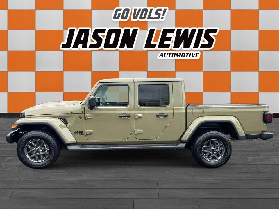 2025 Jeep JT Gladiator - Image 5 of 16