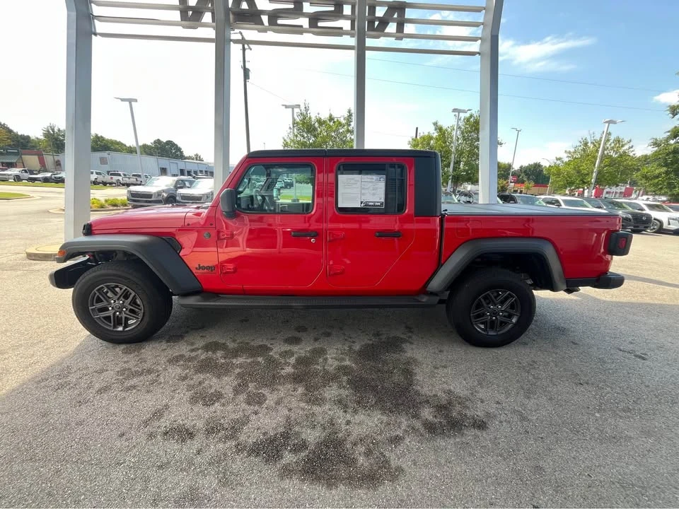 2025 Jeep JT Gladiator - Image 3 of 18