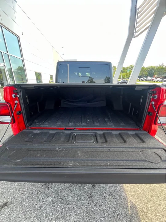 2025 Jeep JT Gladiator - Image 6 of 18