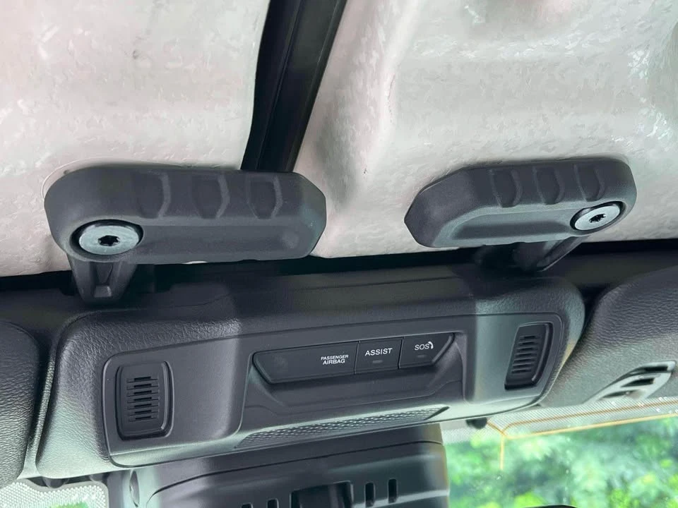 2025 Jeep JT Gladiator - Image 15 of 16