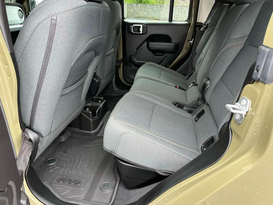 2025 Jeep JT Gladiator - Image 10 of 14