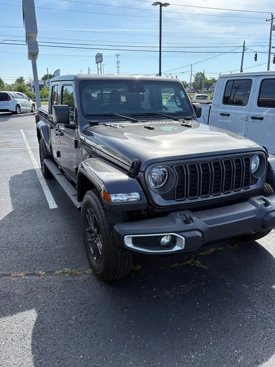 2025 Jeep JT Gladiator - Image 2 of 6