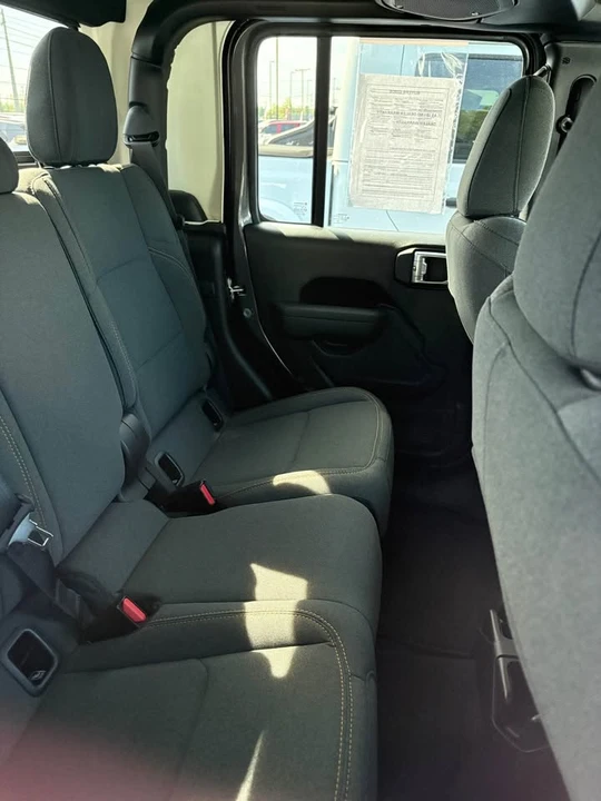 2025 Jeep JT Gladiator - Image 6 of 6