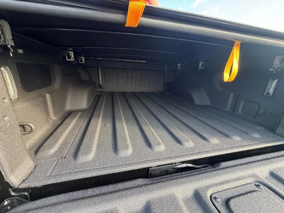 2025 Jeep JT Gladiator - Image 10 of 12