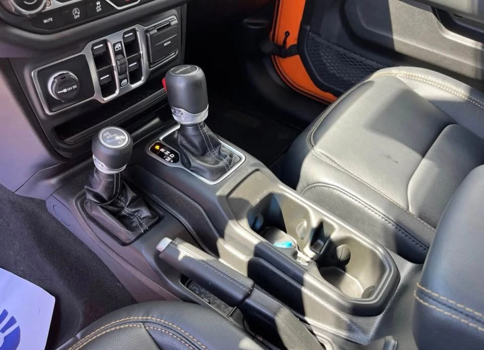 2025 Jeep JT Gladiator - Image 8 of 15