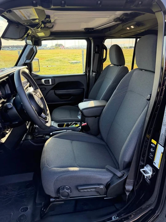 2025 Jeep JT Gladiator - Image 4 of 12