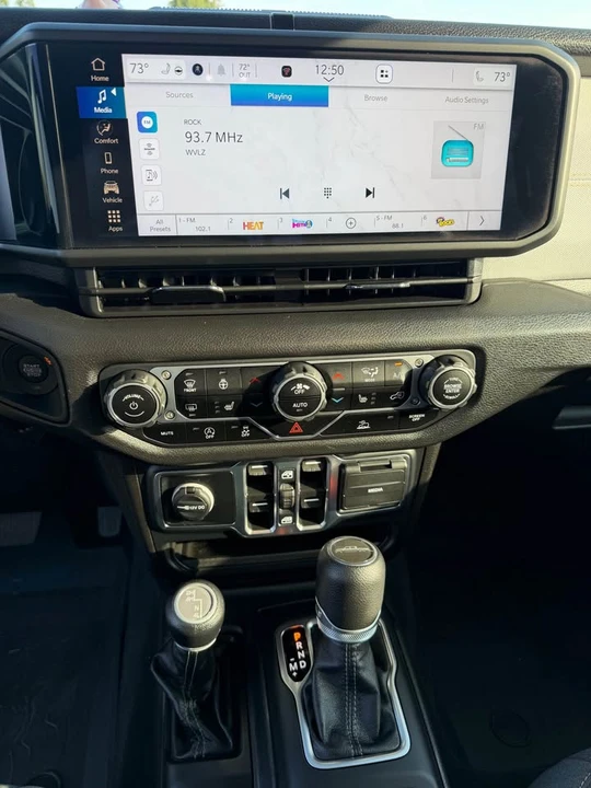2025 Jeep JT Gladiator - Image 6 of 12