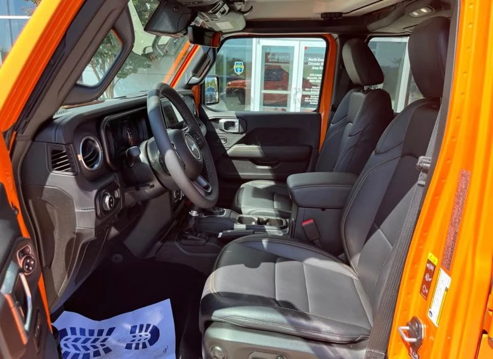 2025 Jeep JT Gladiator - Image 3 of 15