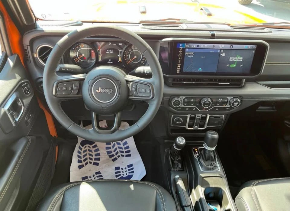 2025 Jeep JT Gladiator - Image 9 of 15