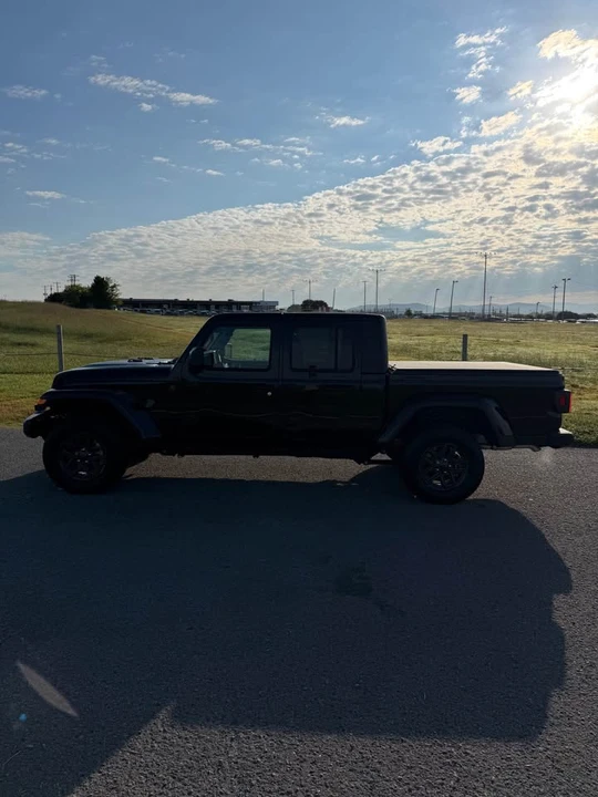 2025 Jeep JT Gladiator - Image 2 of 12