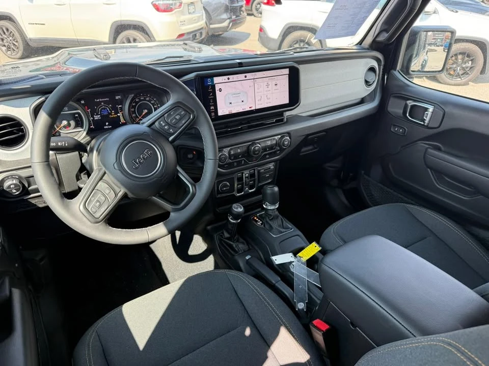 2025 Jeep JT Gladiator - Image 5 of 5