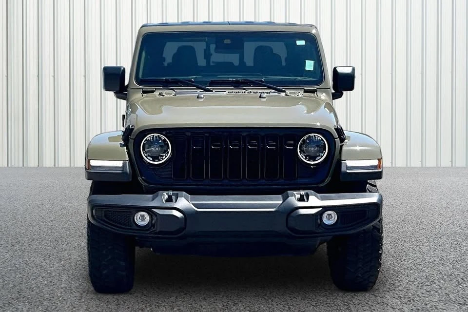 2025 Jeep JT Gladiator - Image 3 of 20