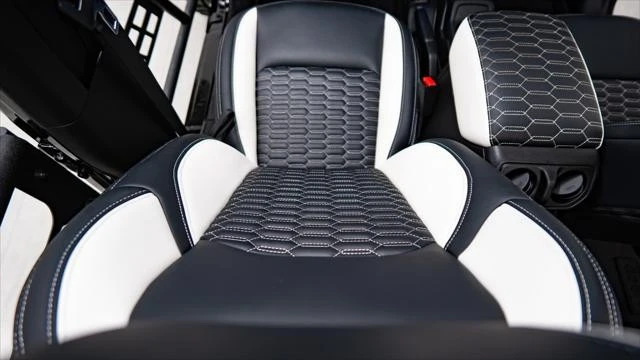 2025 Jeep JT Gladiator - Image 27 of 31